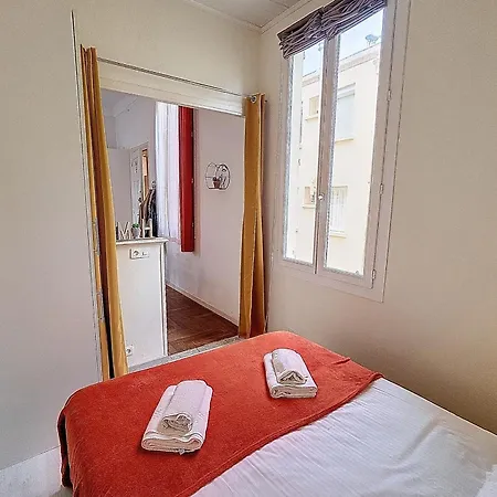 Henri Camille Real Estate - Florida 2 - 2 Bedrooms Close Center